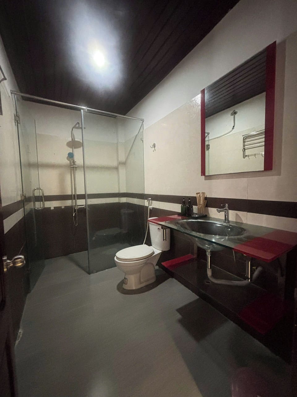 Family Triple Room | Bathroom | Free toiletries, slippers, towels, shampoo