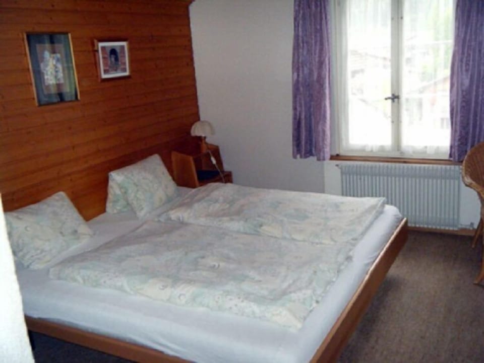 Double Room | In-room safe, desk, bed sheets