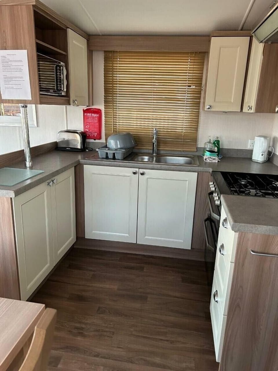 Cookware/dishes/utensils