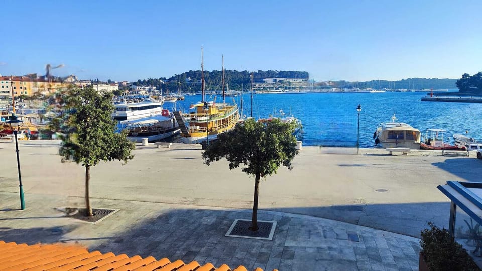 direct sea view 