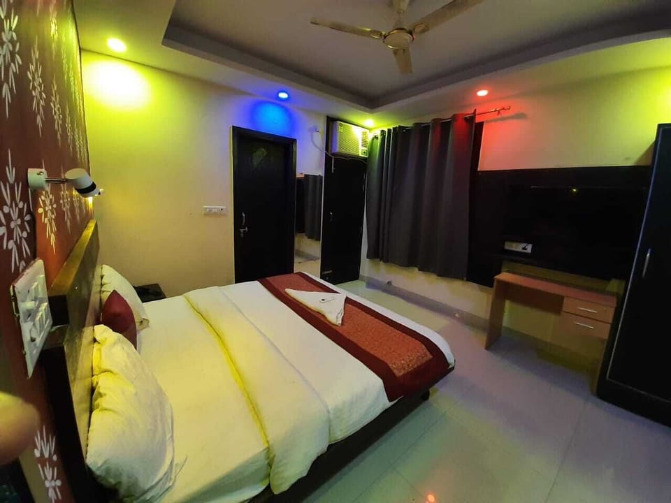 Deluxe Double Room | Free WiFi