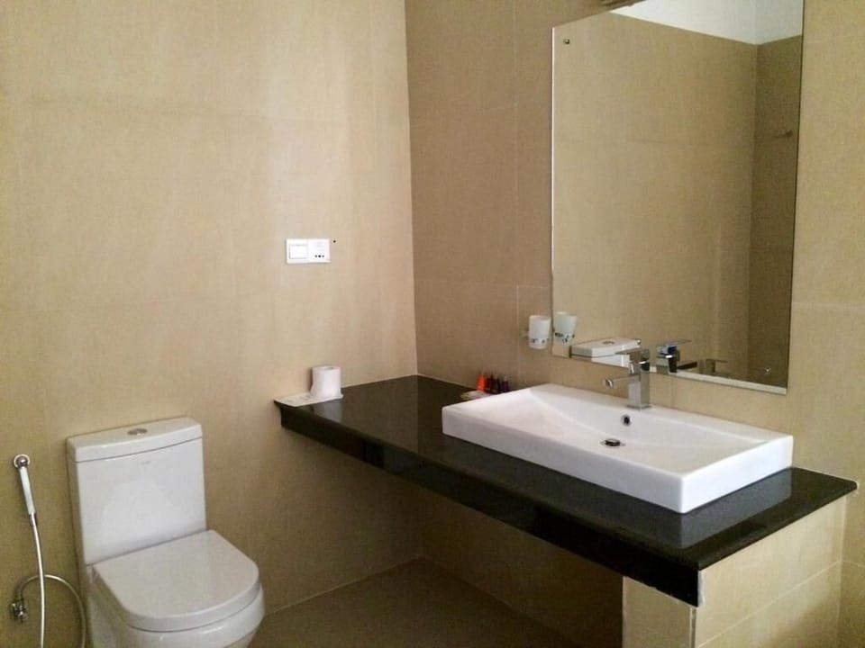 Deluxe Room | Bathroom