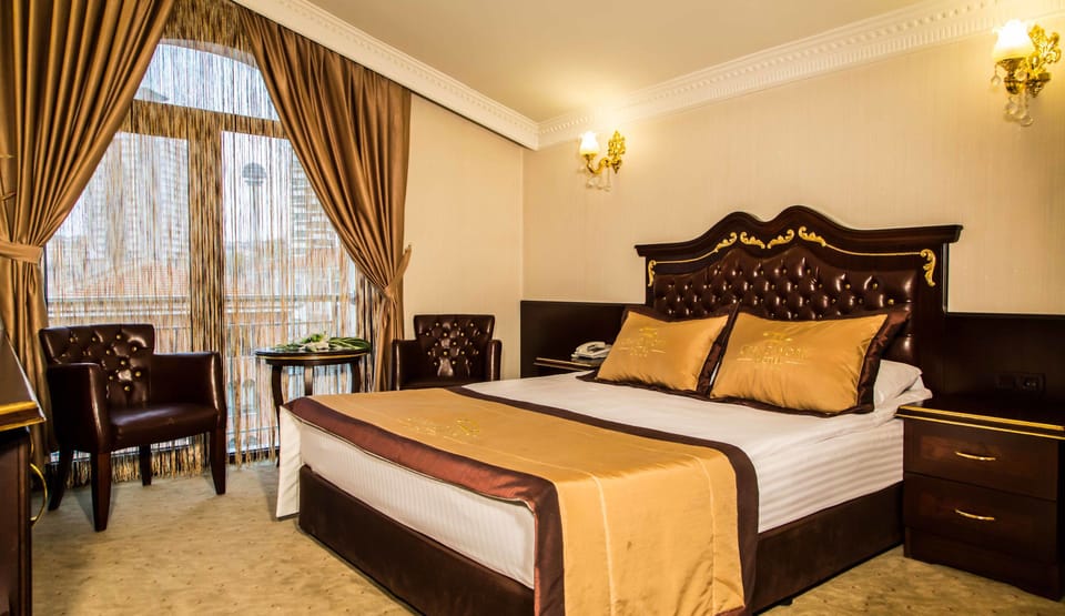 In-room safe, desk, soundproofing, free cribs/infant beds