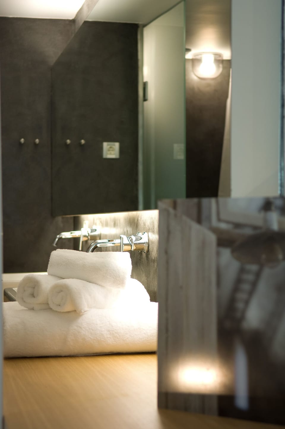 Modern Junior Art Suite | Frette Italian sheets, premium bedding, pillowtop beds, in-room safe