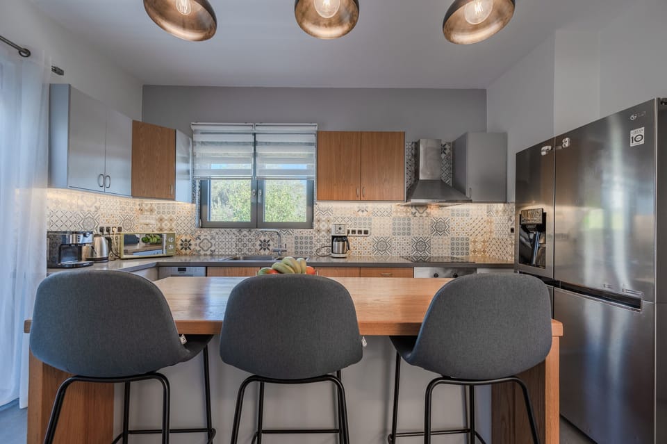 Villa, 3 Bedrooms, Private Pool, Sea View | Private kitchen | Highchair
