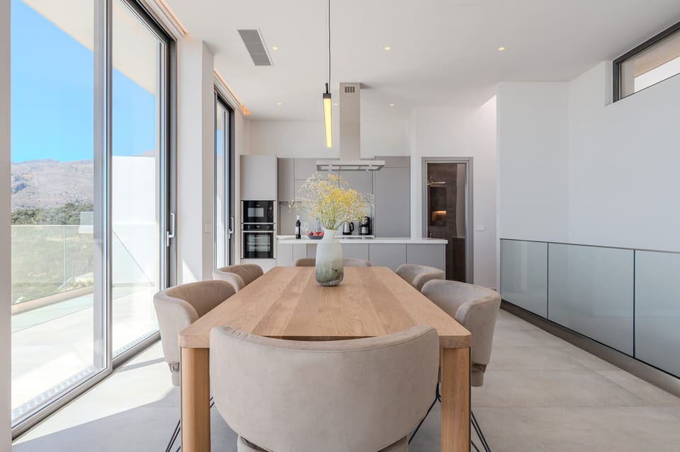 Villa, 4 Bedrooms, Private Pool, Sea View | In-room dining