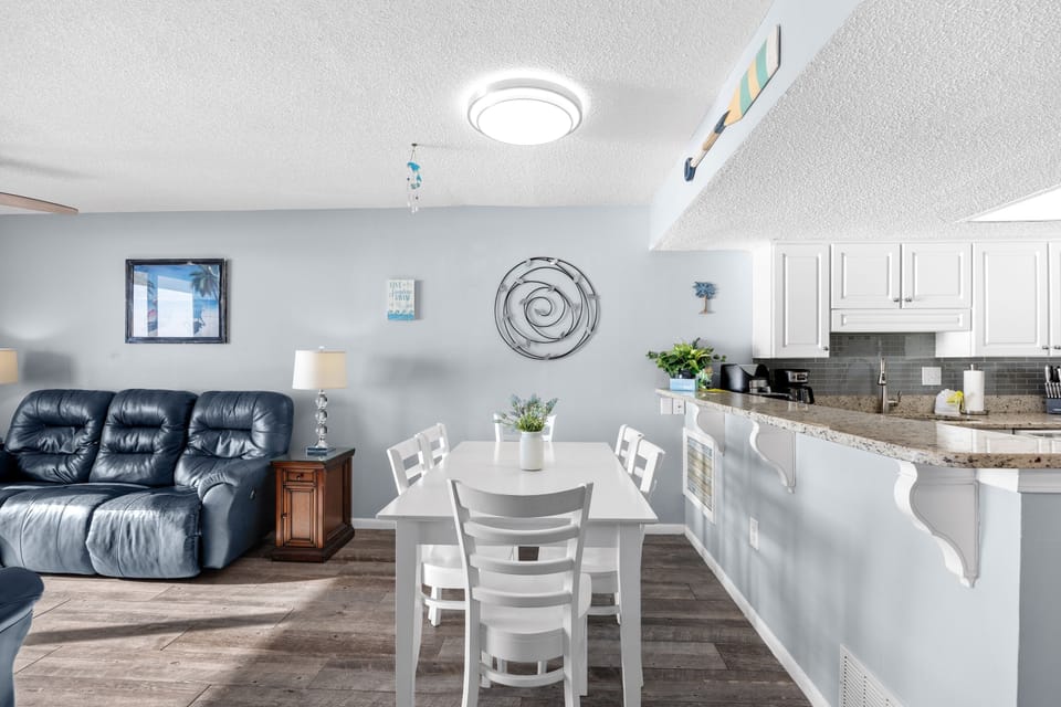 Side Dining View