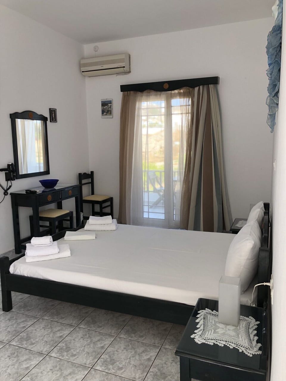 Double Room | In-room safe, desk, iron/ironing board, free WiFi