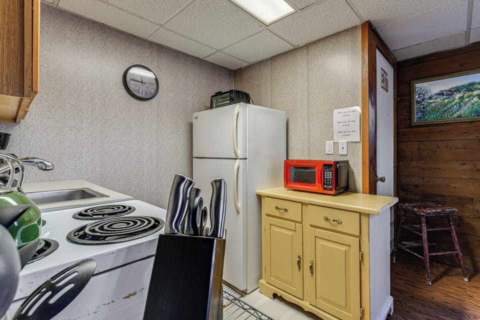 Apartment (0 Bedroom) | Interior