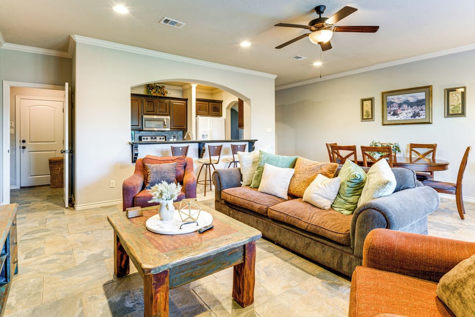 Apartment (4 Bedrooms) | Front of property