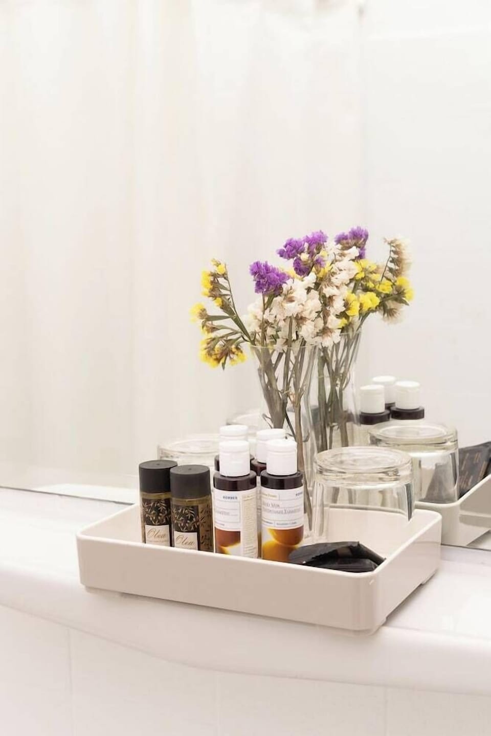 Bathroom amenities