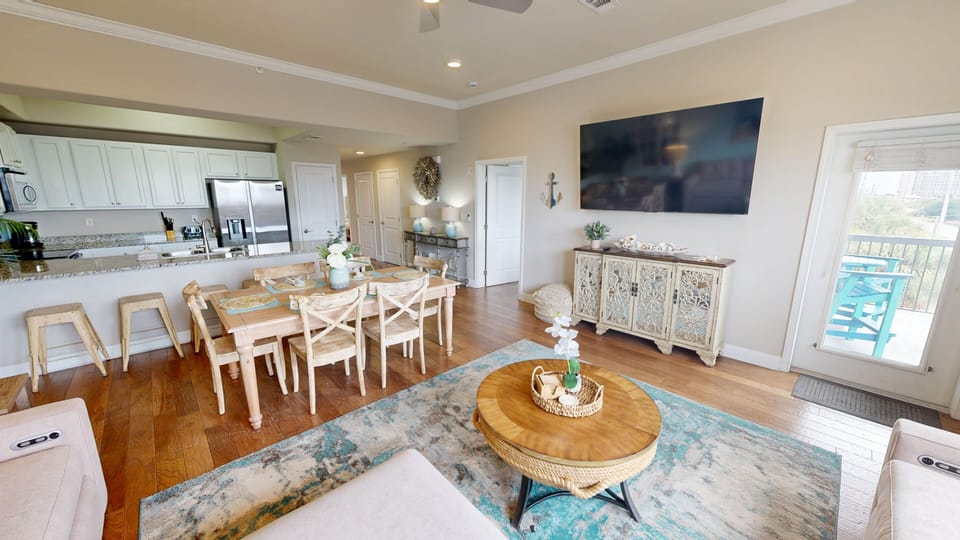 Condo, 3 Bedrooms | Interior