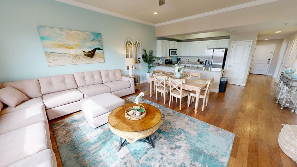 Condo, 3 Bedrooms | Living area