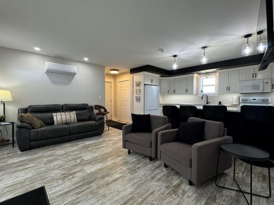 Bright Open Concept Livingroom