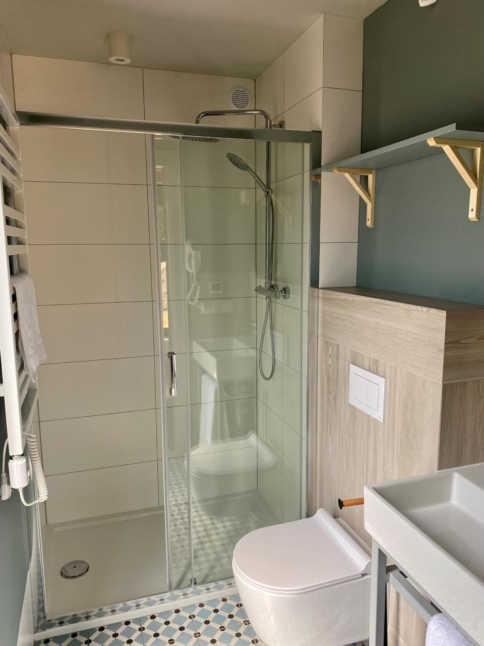 Shower, free toiletries, hair dryer, bathrobes