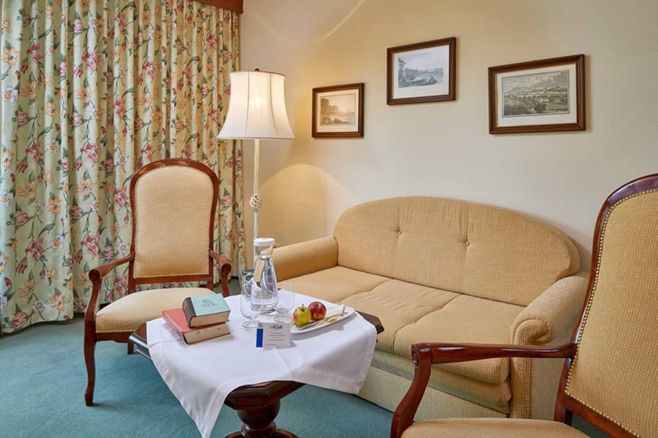 Standard Room, Garden Area | Hypo-allergenic bedding available, in-room safe, WiFi (free), bed sheets