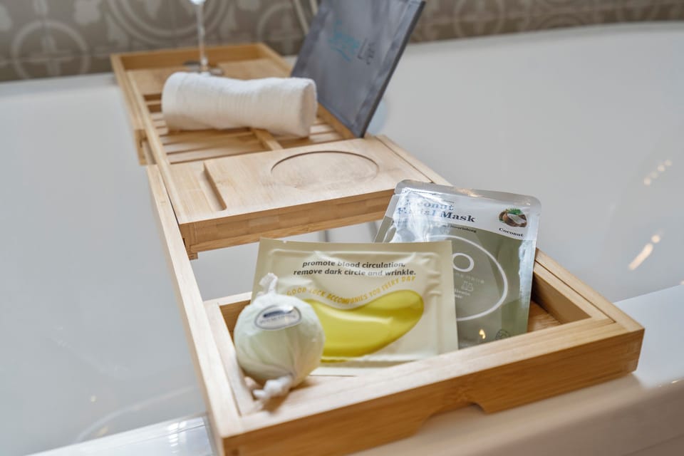 Bathroom amenities