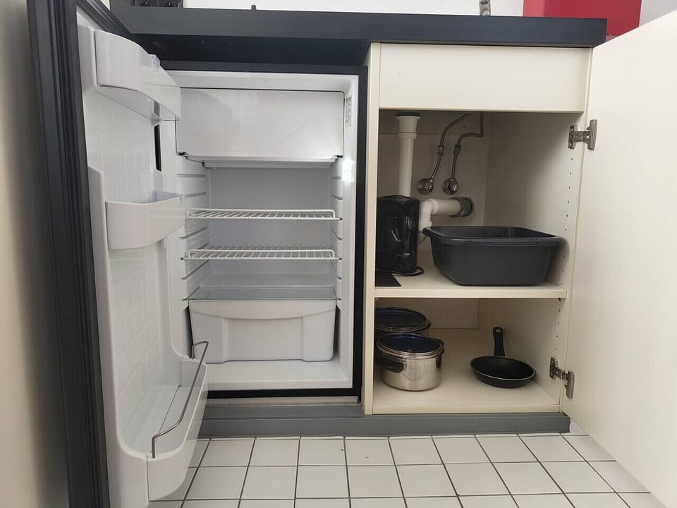 Fully Equipped Kitchenette