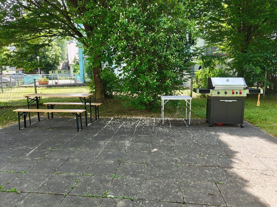 Garden, Grill