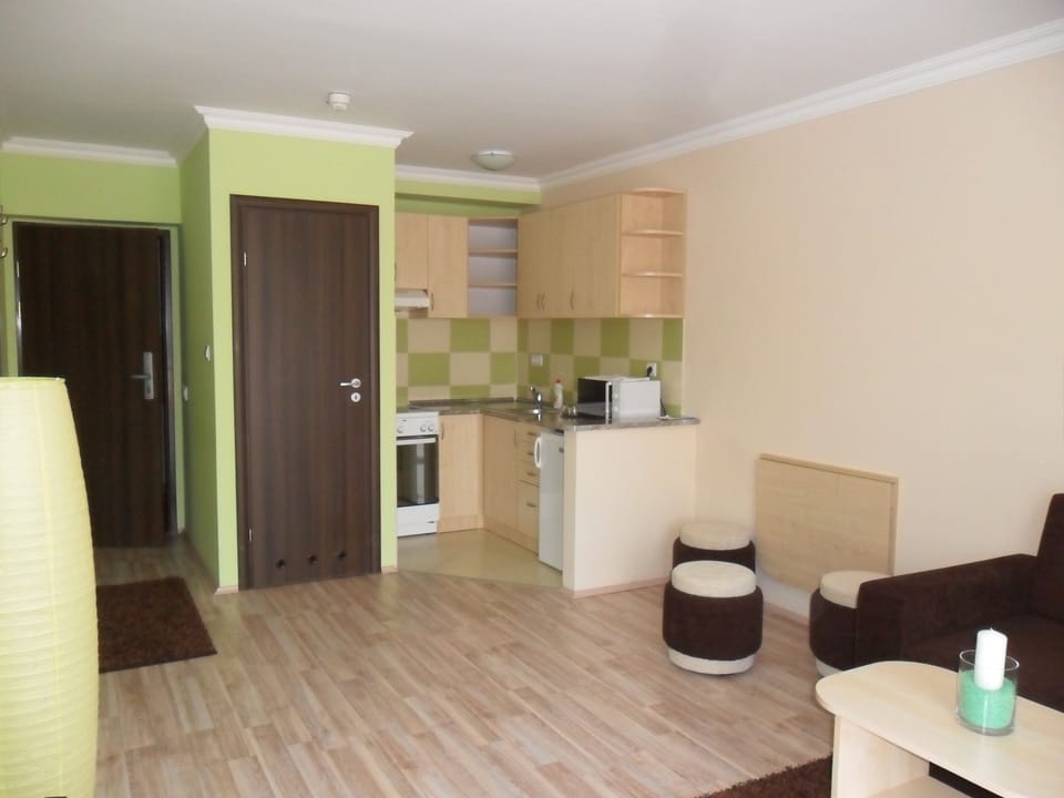 Standard Apartment | Soundproofing, iron/ironing board, free WiFi, bed sheets
