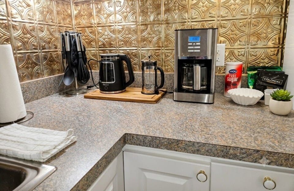 12 coffee station