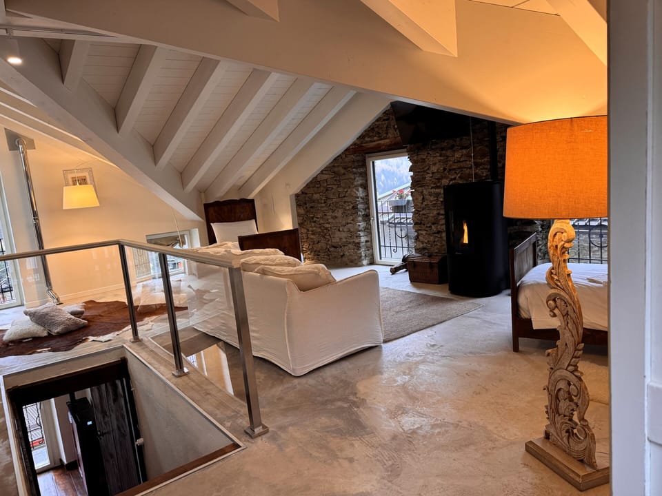 Luxury Quadruple Room, Mountain View | Individually decorated, individually furnished, desk, laptop workspace