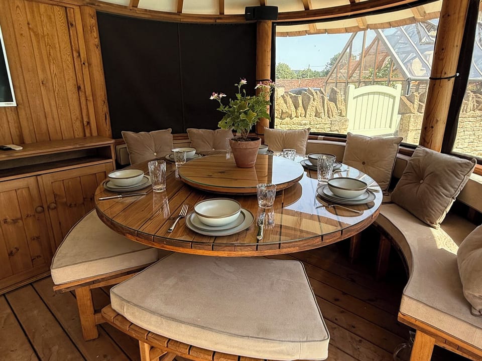Cottage | Dining