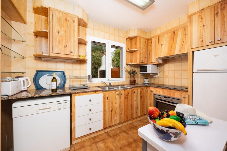 Equipped kitchen