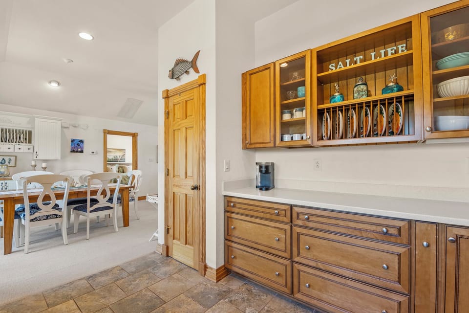 M843: Marga-Lisa | Top Level Kitchen