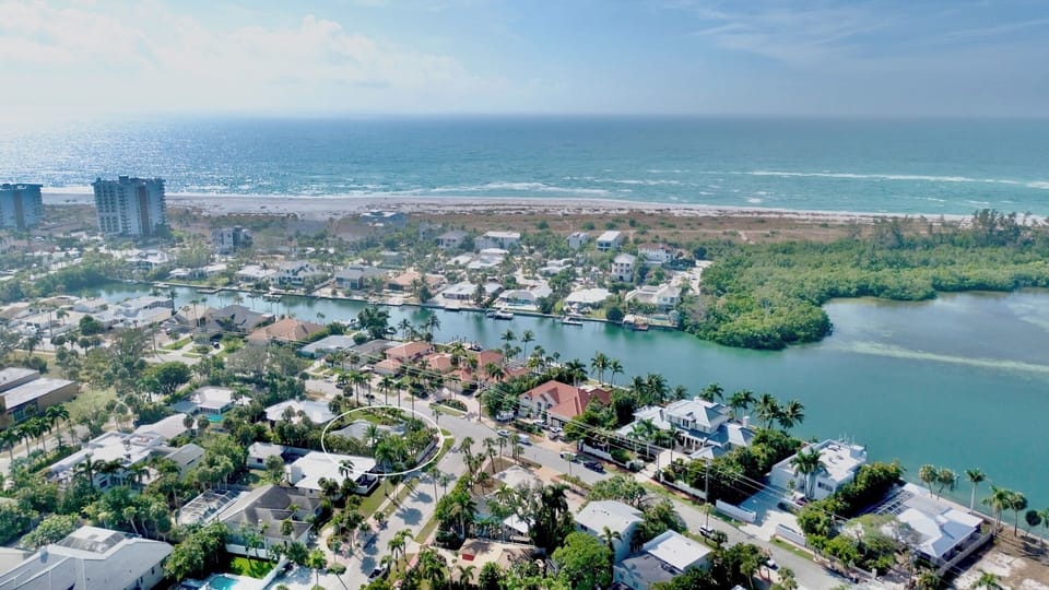 Perfect location near the bay