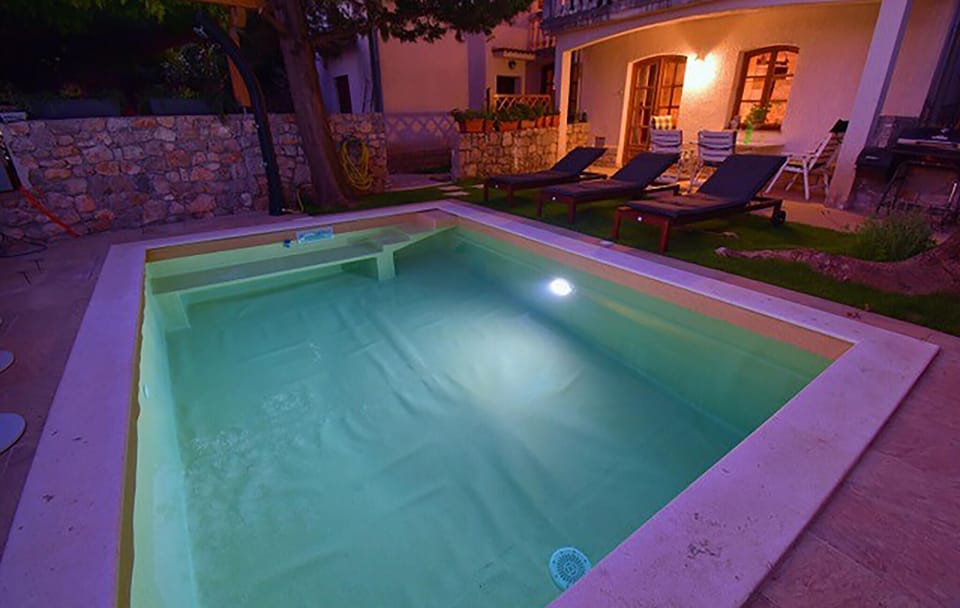 pool