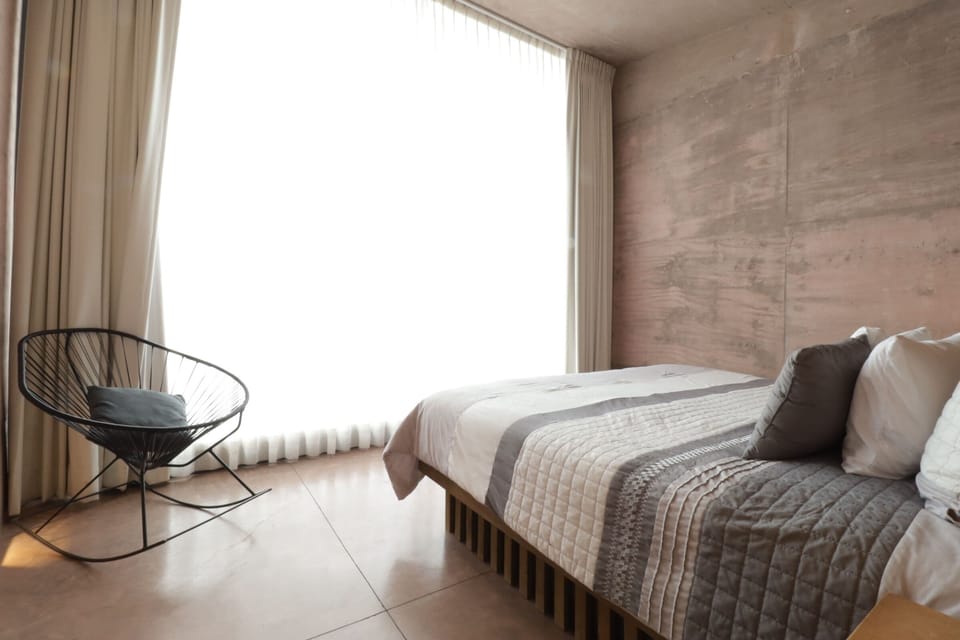 In-room safe, free WiFi