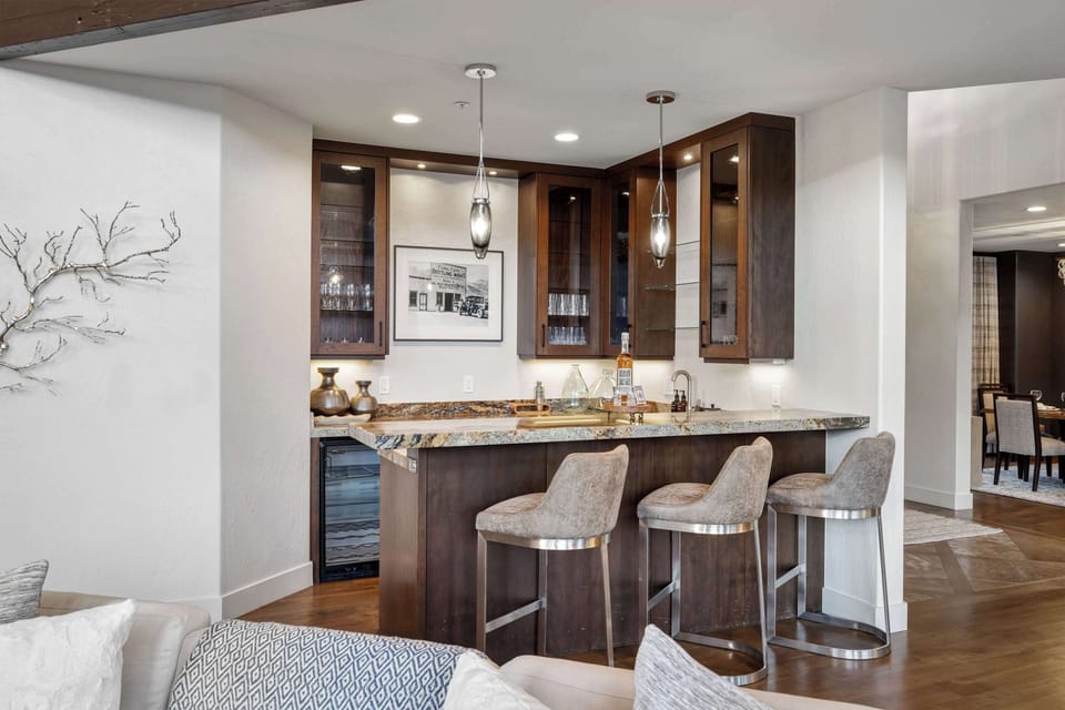 Wet bar off of the main living room