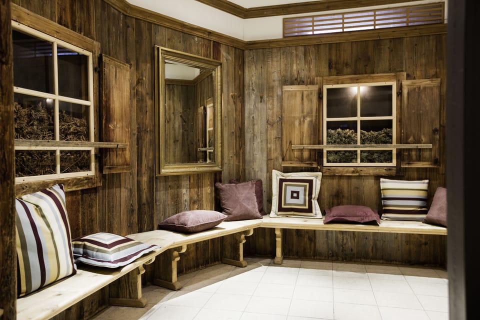 Sauna, steam room, body treatments, facials, massage/treatment rooms