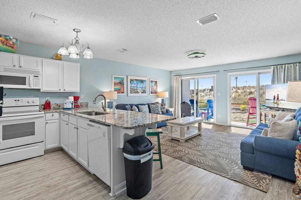 Condo, Multiple Beds (Island Sands 105) | Private kitchen