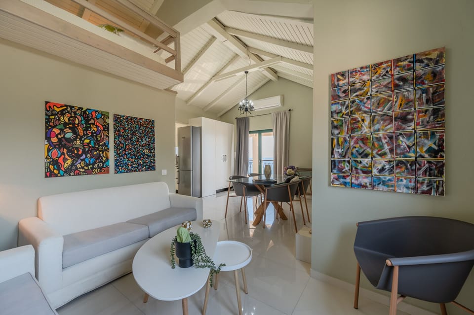 Apartment, 1 Bedroom, Smoking, Pool Access | Living room