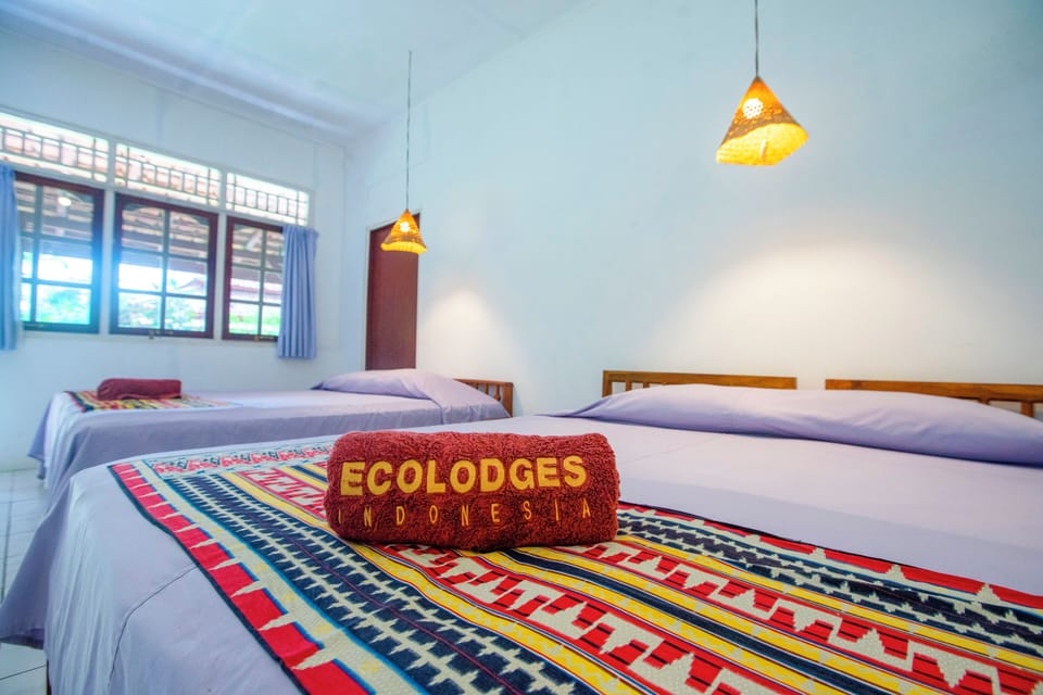 Standard Room, 1 Double or 2 Twin Beds | Desk