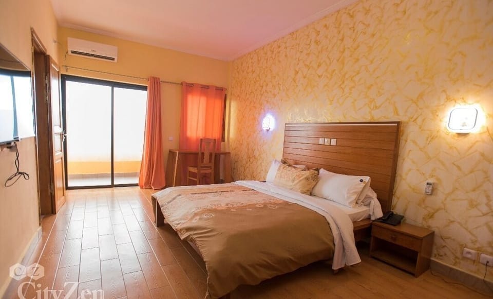 Blackout drapes, iron/ironing board, free WiFi