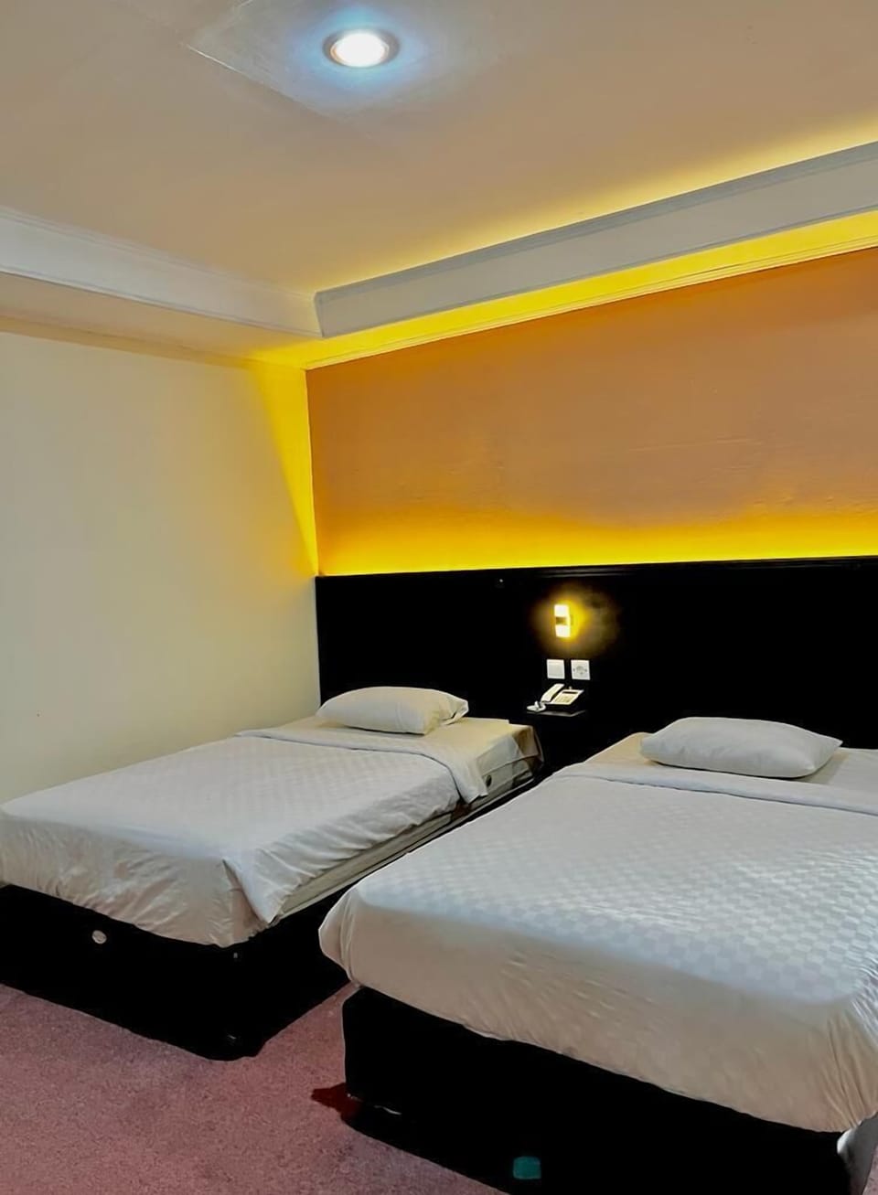 Superior Room | Desk, blackout drapes, soundproofing, rollaway beds
