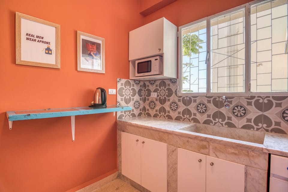 Apartment, 2 Bedrooms, Balcony, City View | Private kitchen | Full-size fridge, microwave, oven, stovetop