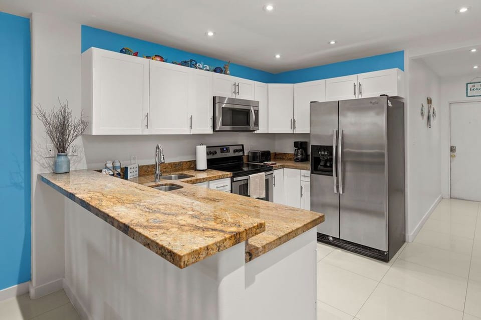 Condo, Pool View | Private kitchen | Coffee/tea maker, toaster