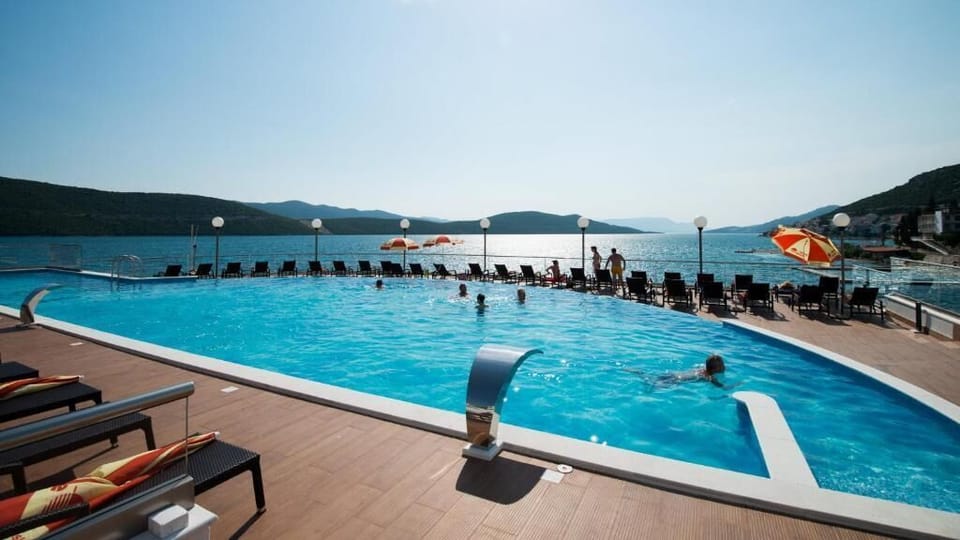 Deluxe Double or Twin Room, 1 Bedroom, Sea View | Terrace/patio