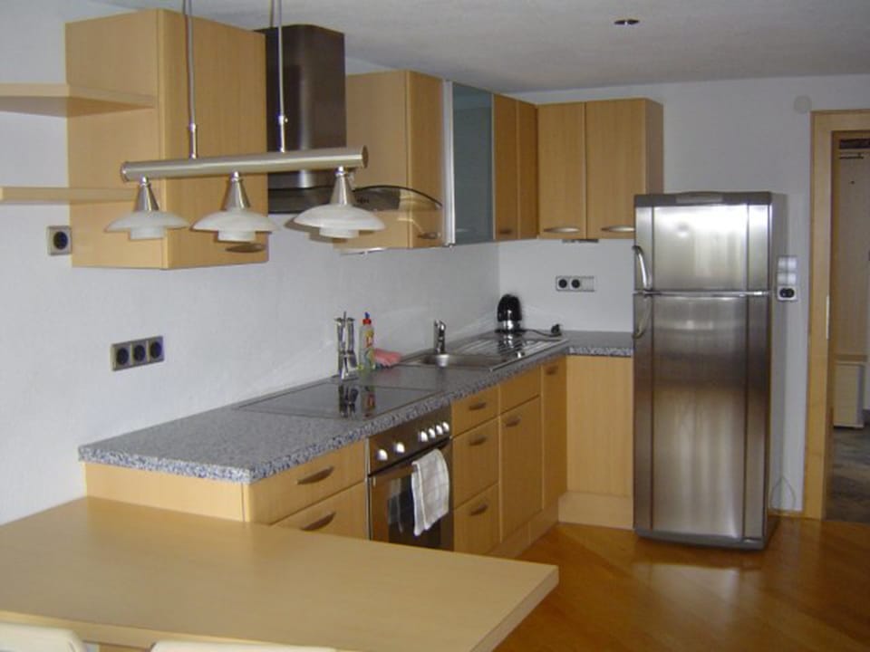 Classic Apartment | Hypo-allergenic bedding, desk, free WiFi, bed sheets