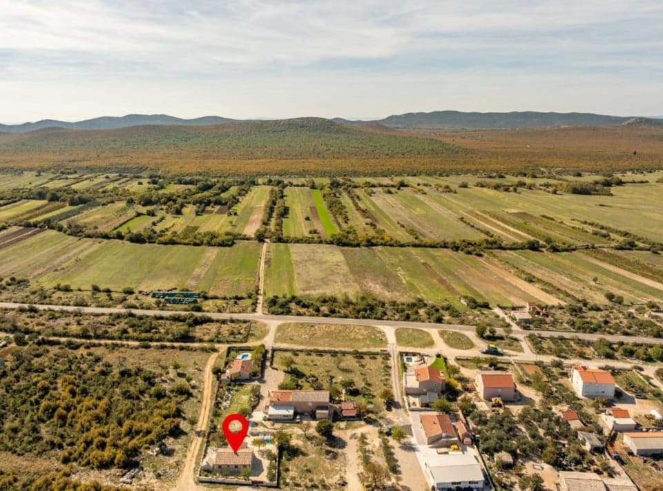 House (Three bedroom Holiday house with pool) | Aerial view