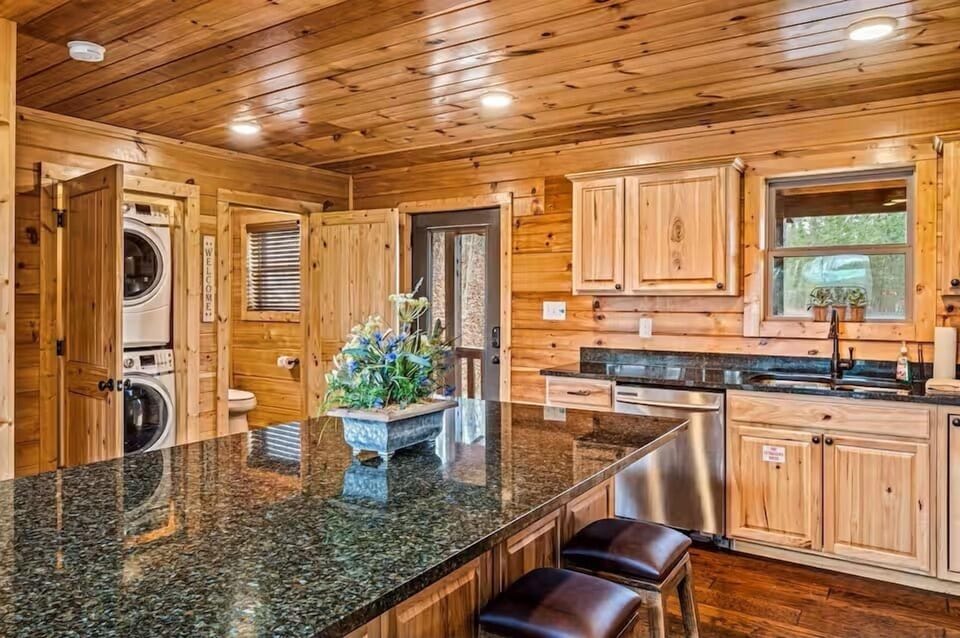 Cook, chat, and unwind—this open kitchen keeps everyone together.