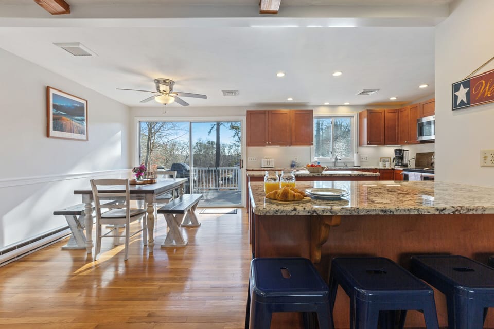 Convenience and a seamless flow between cooking and dining.