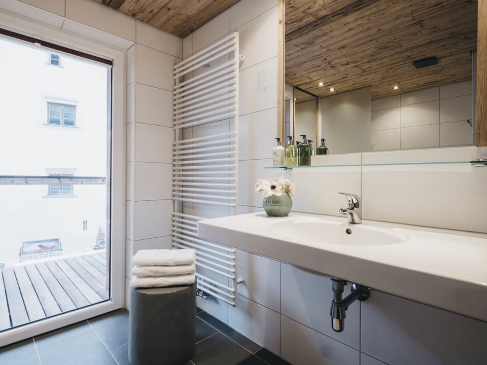 Suite, 2 Bedrooms | Bathroom | Free toiletries, hair dryer, towels, soap