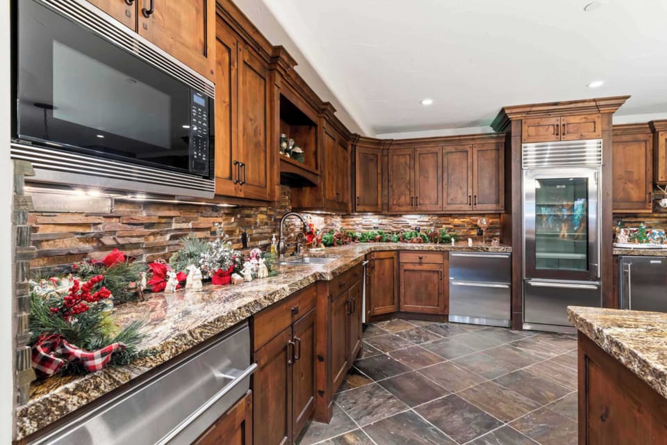 2nd Kitchen next to rec room