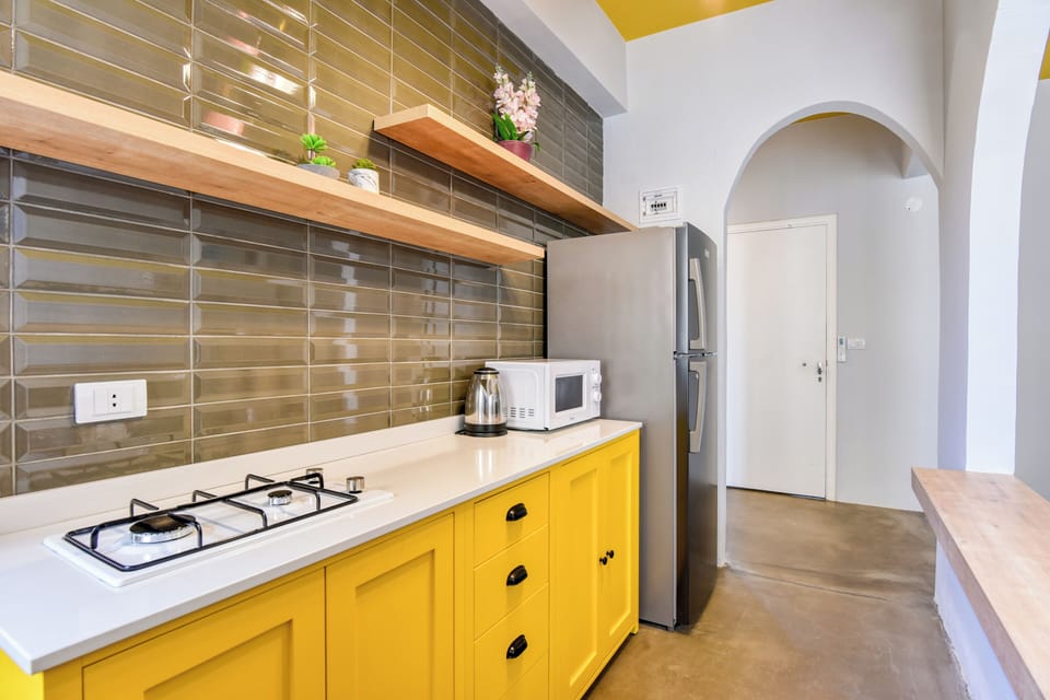 Apartment, 2 Bedrooms, Kitchen | Private kitchenette | Full-size fridge, microwave, oven, stovetop