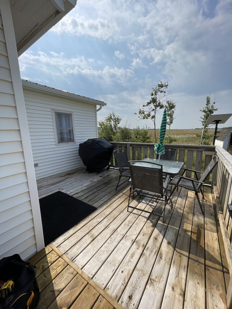 Private Deck & BBQ